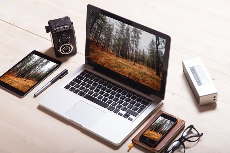 Obsessive about wallpapers.